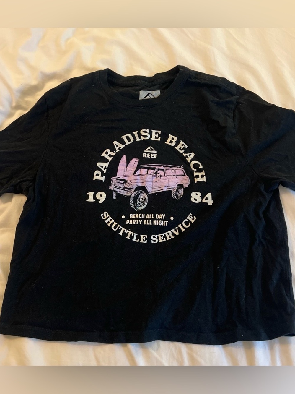 Reef Black Short-Sleeve 'Paradise Beach' Graphic Tee with Pink Van
